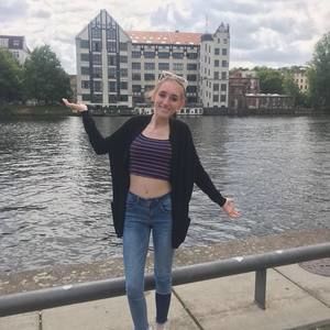 Meet your Posher, Emma